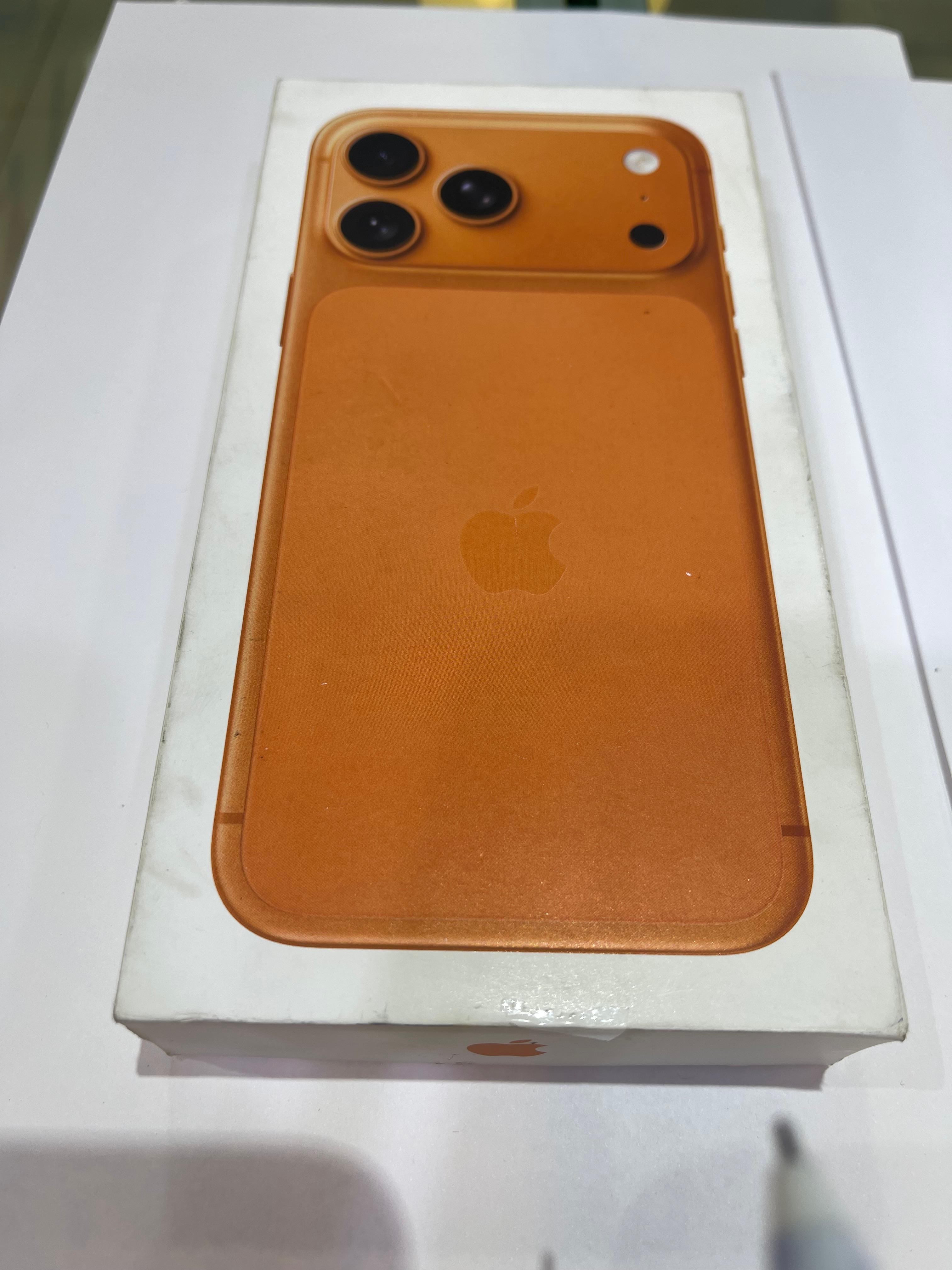 iPhone 17 Pro Max - 256GB - HK Version - Open Box