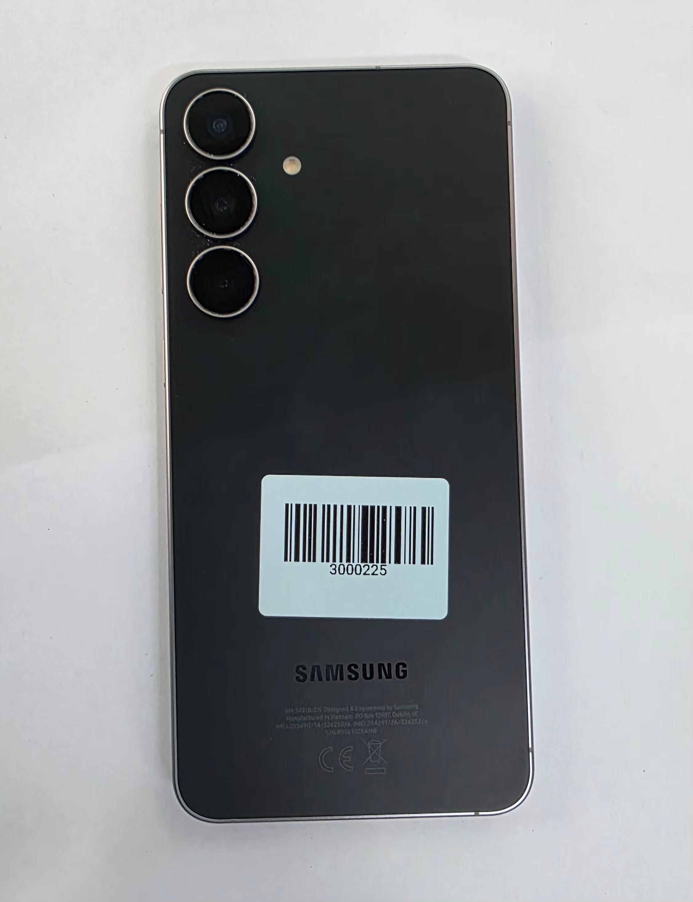 Samsung S25 Fe - 256GB (8GB RAM) - UAE version - Excellent