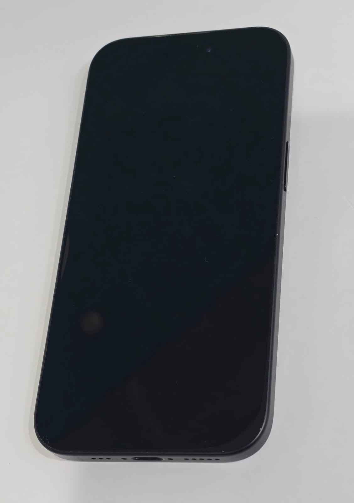 iPhone 15 - 128GB - TDRA Version - Good