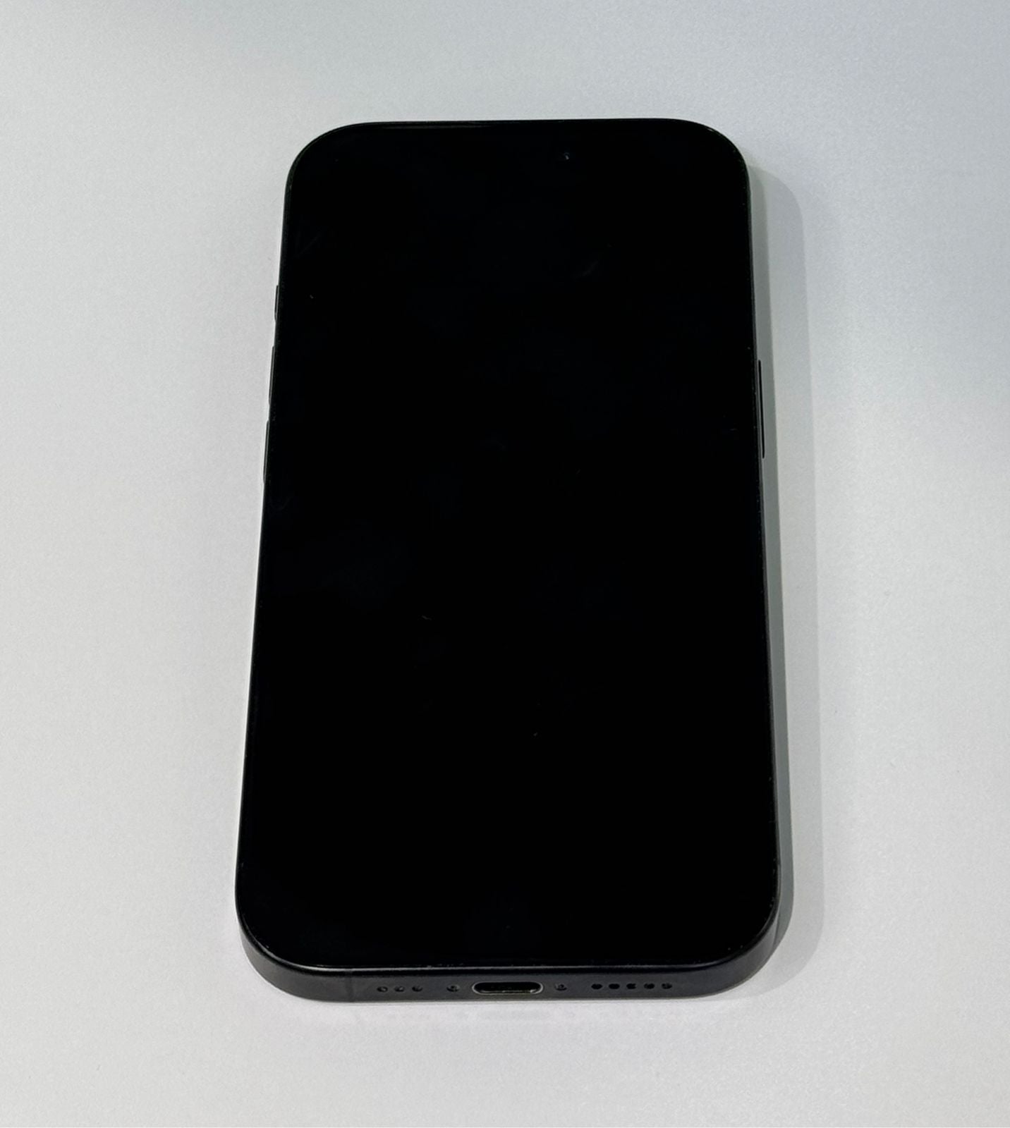 iPhone 16 Pro - 256GB - TDRA Version - Excellent