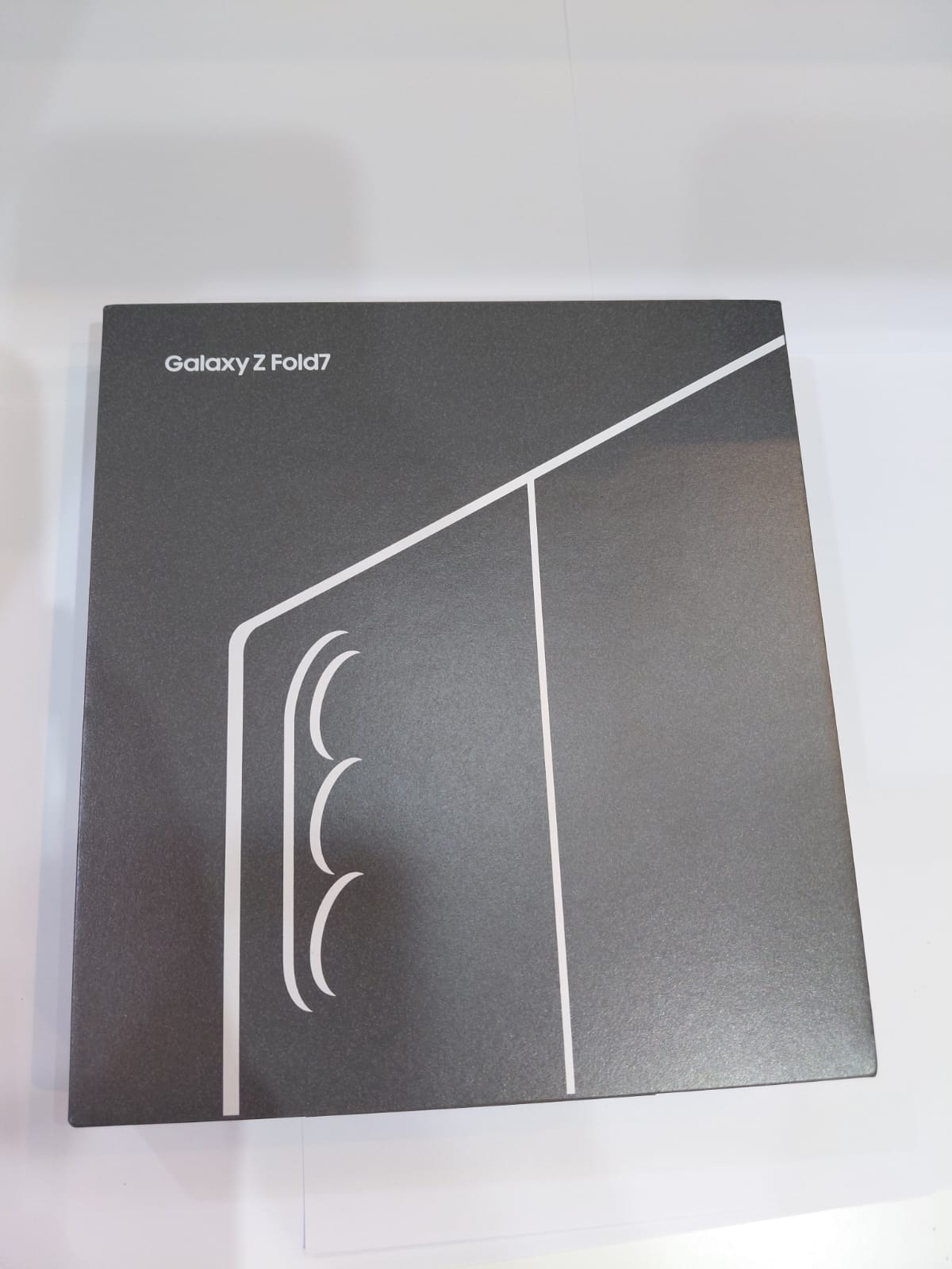 Samsung Galaxy Z Fold 7 - 256GB - UAE version - Excellent