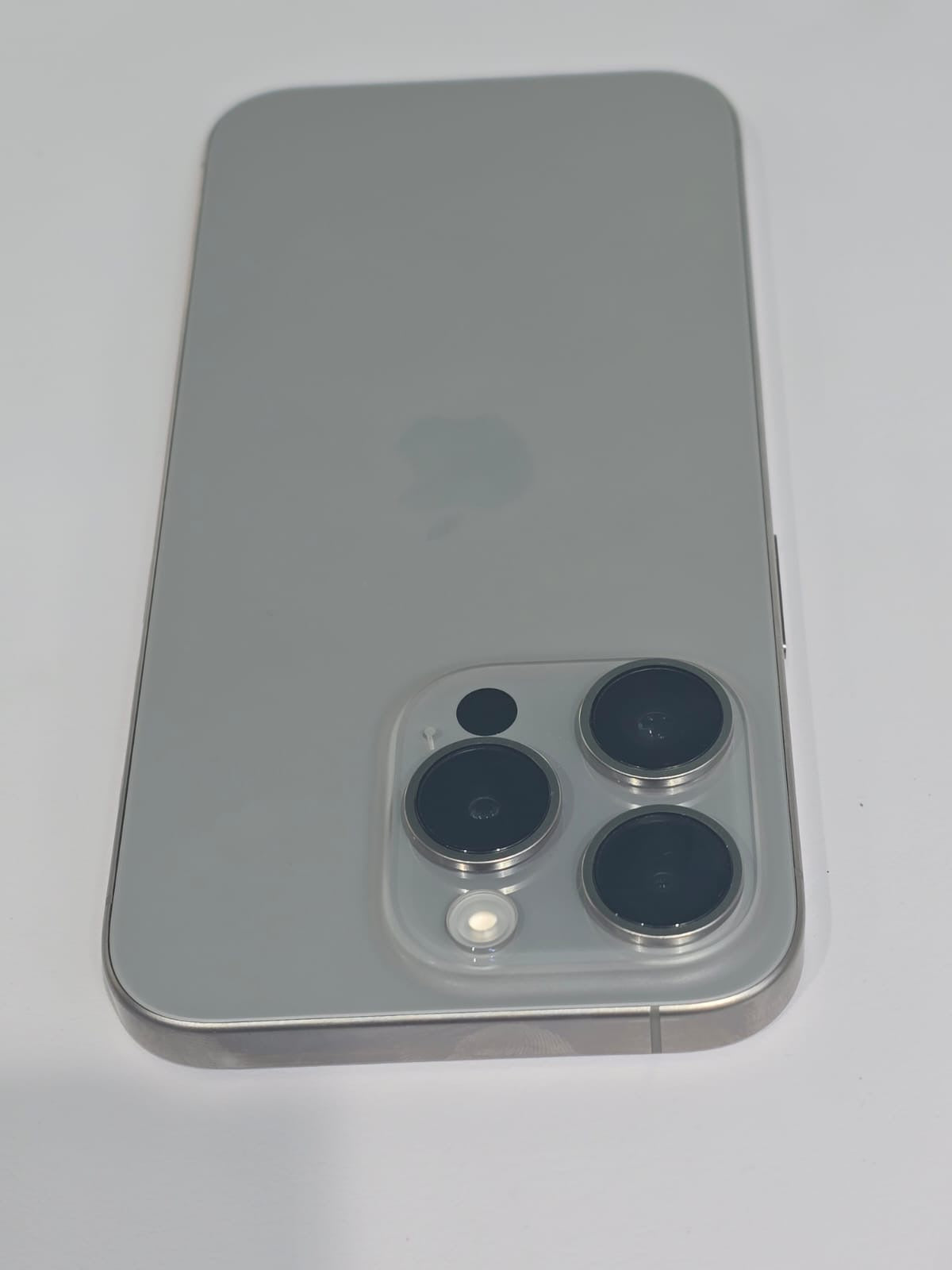 Phone 15 Pro - 256GB - International Version - Excellent