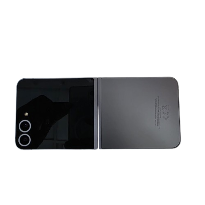 Samsung Galaxy Z Flip 6 - 512GB - UAE version - Excellent