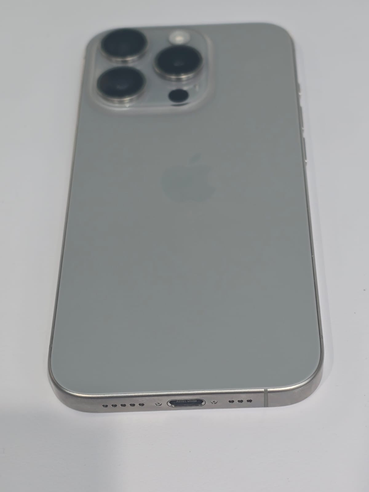 Phone 15 Pro - 256GB - International Version - Excellent
